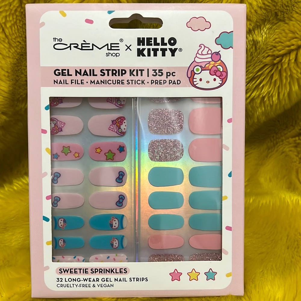 The CRÈME Shop & HELLO KITTY 🍦⭐️